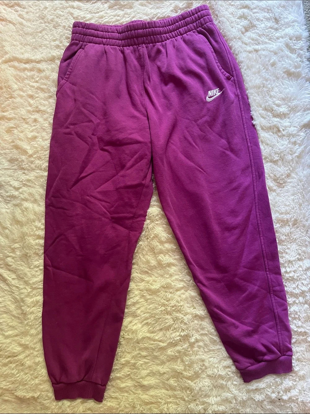 Nike Kids Magenta Fleece Joggers with White Logo